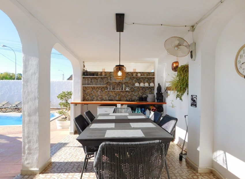 Revente - Jumelée -
Torrevieja - San Luis