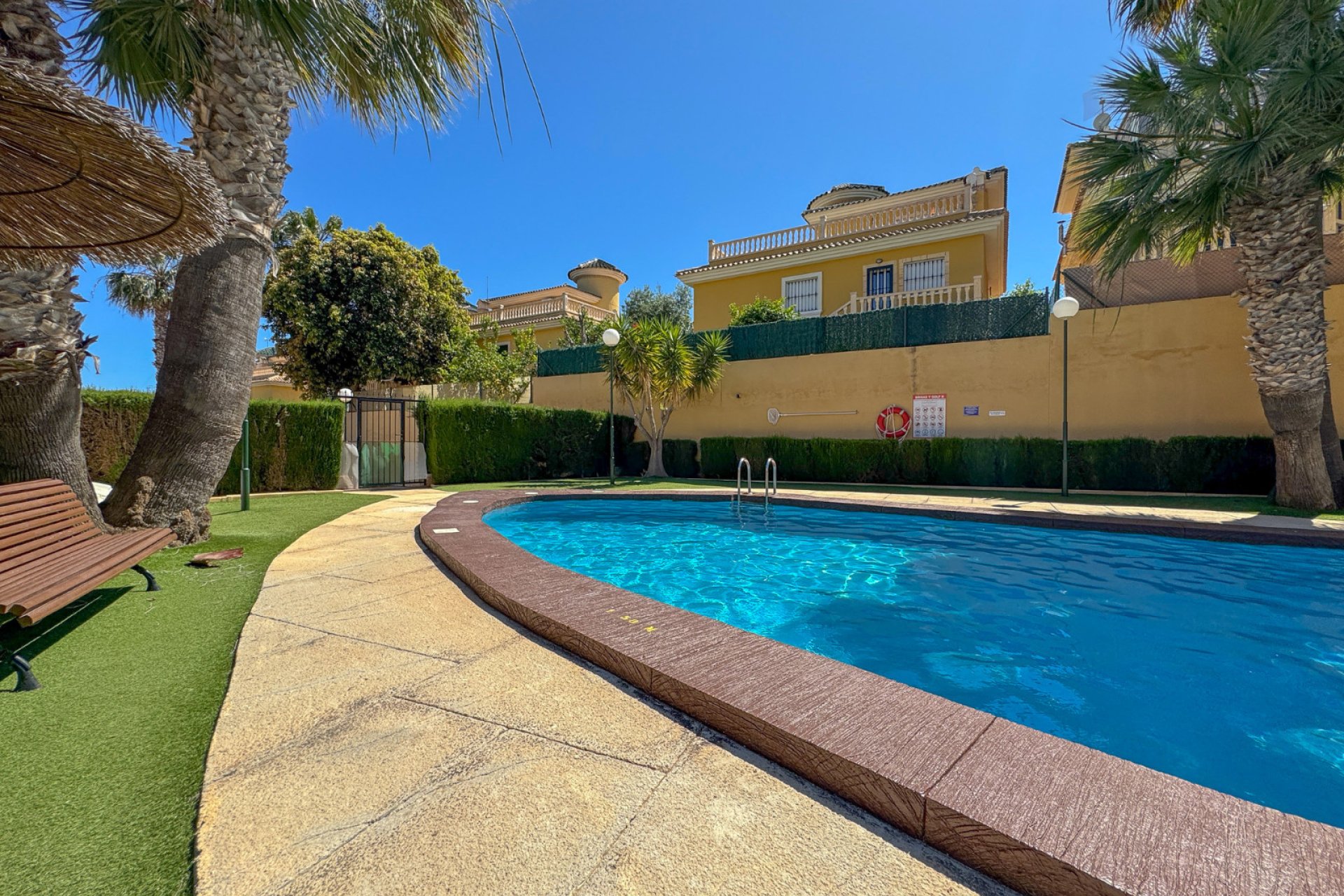 Revente - Maison individuelle -
Orihuela Costa - Villamartín