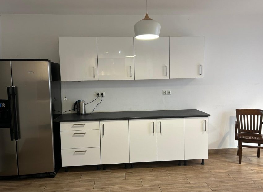 Revente - Mitoyenne -
Benejúzar