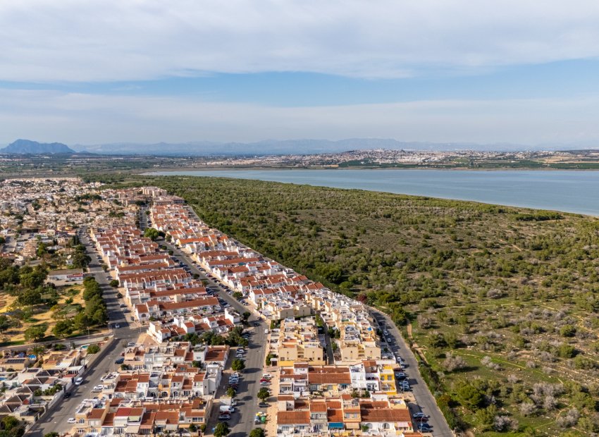 Revente - Mitoyenne -
Torrevieja - La Siesta