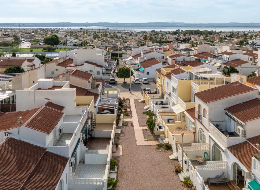 Revente - Mitoyenne -
Torrevieja - La Siesta