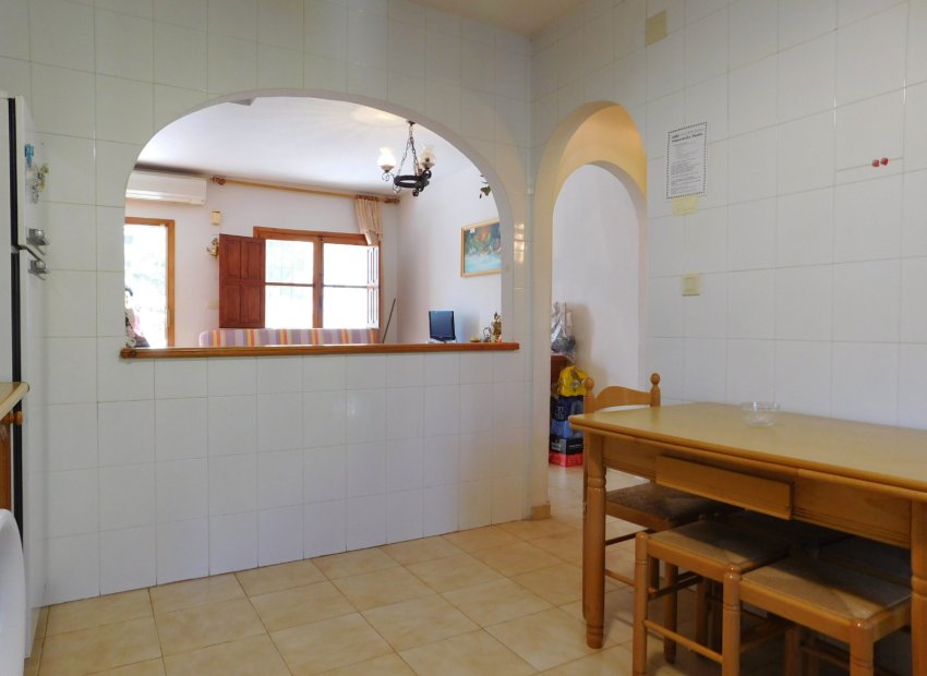 Revente - Mitoyenne -
Torrevieja - Lago Jardin