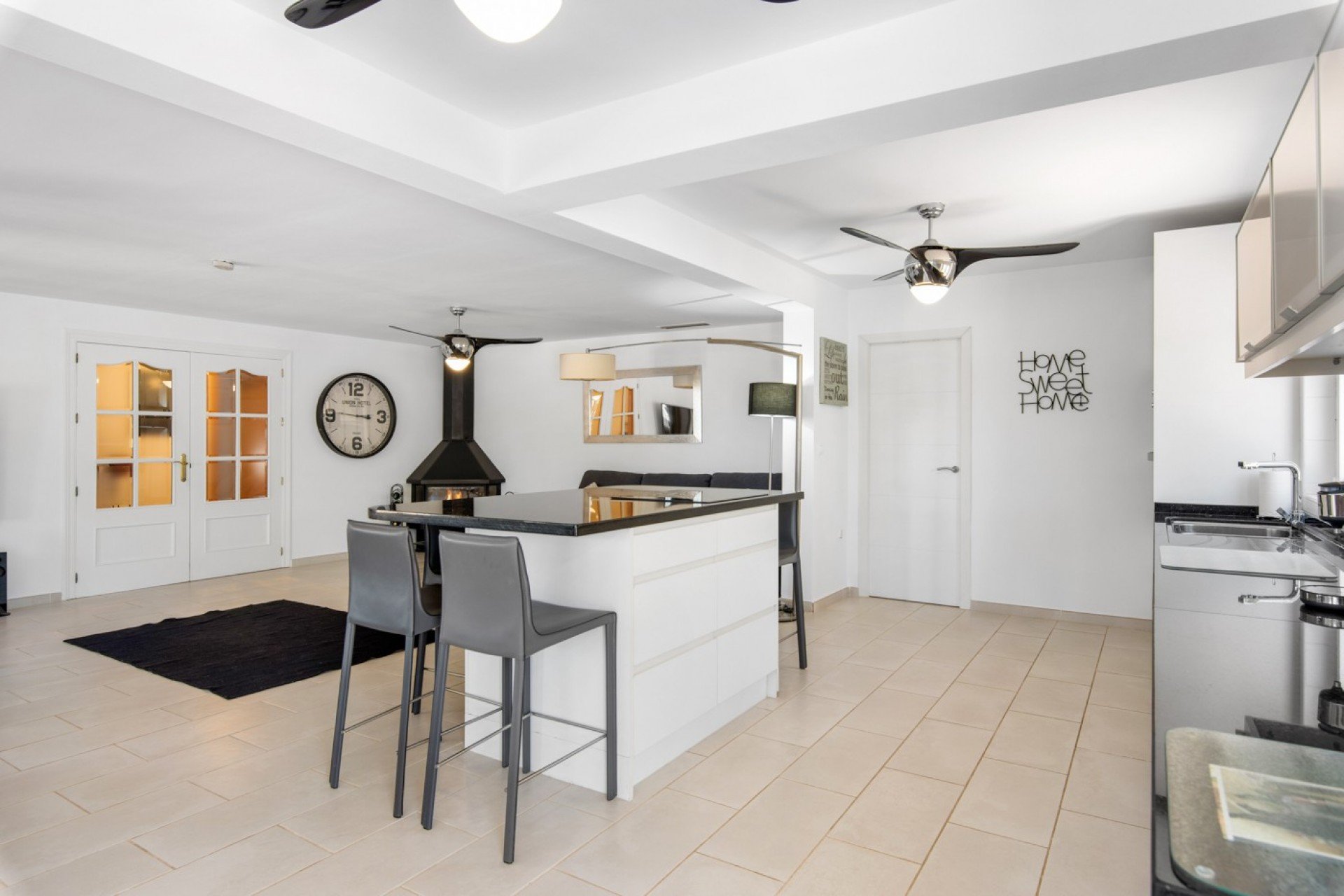 Revente - Propriété à la campagne -
Catral