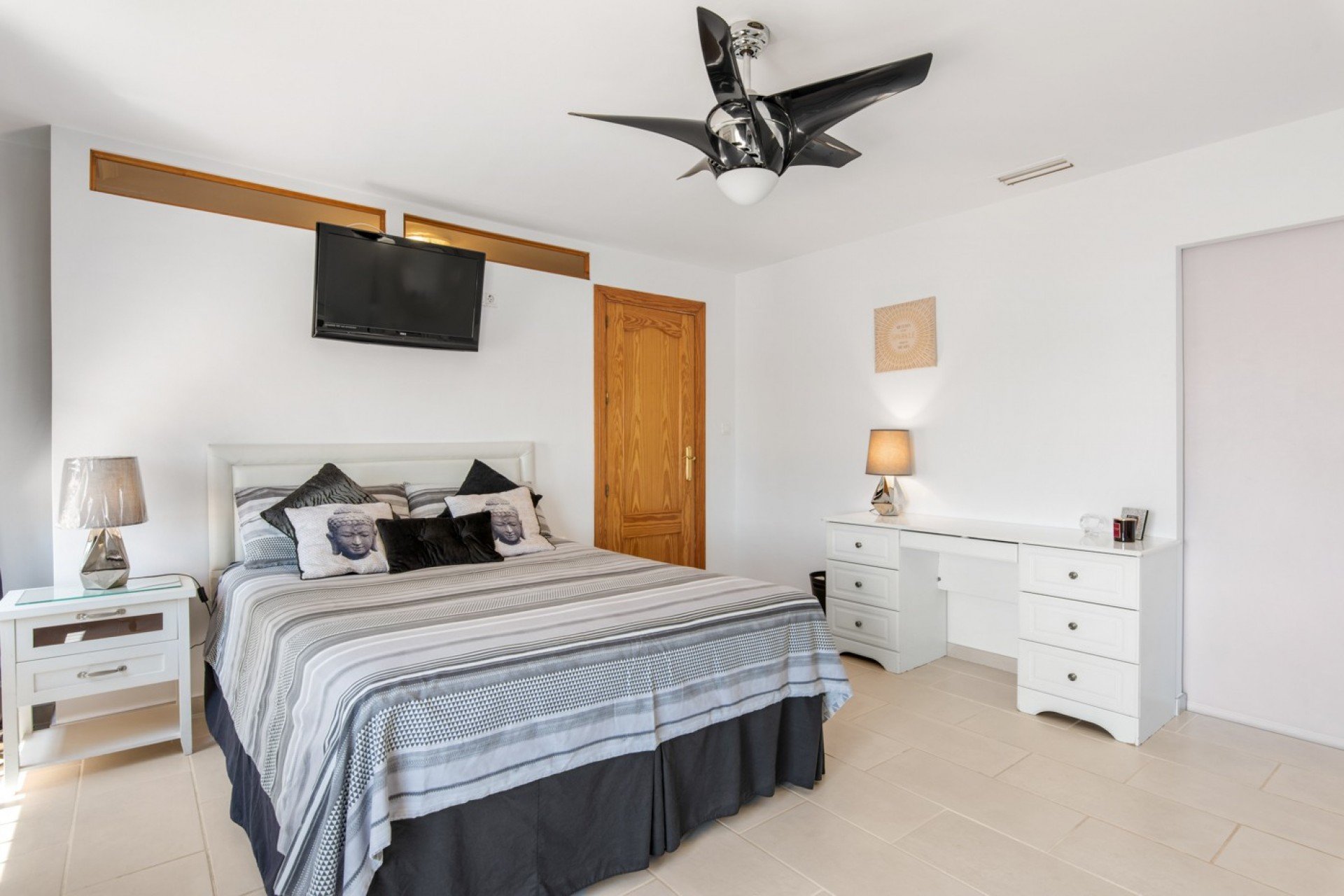 Revente - Propriété à la campagne -
Catral