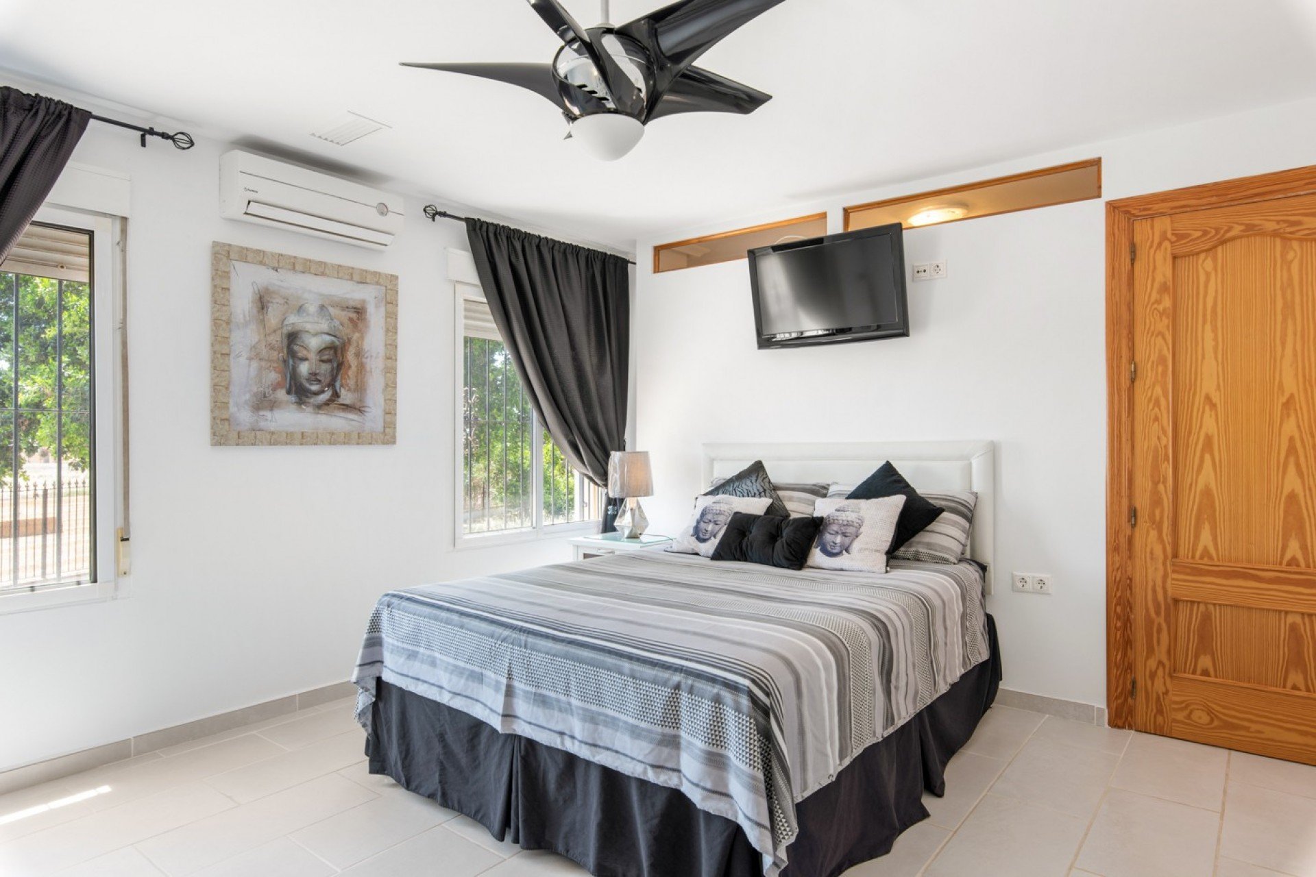 Revente - Propriété à la campagne -
Catral