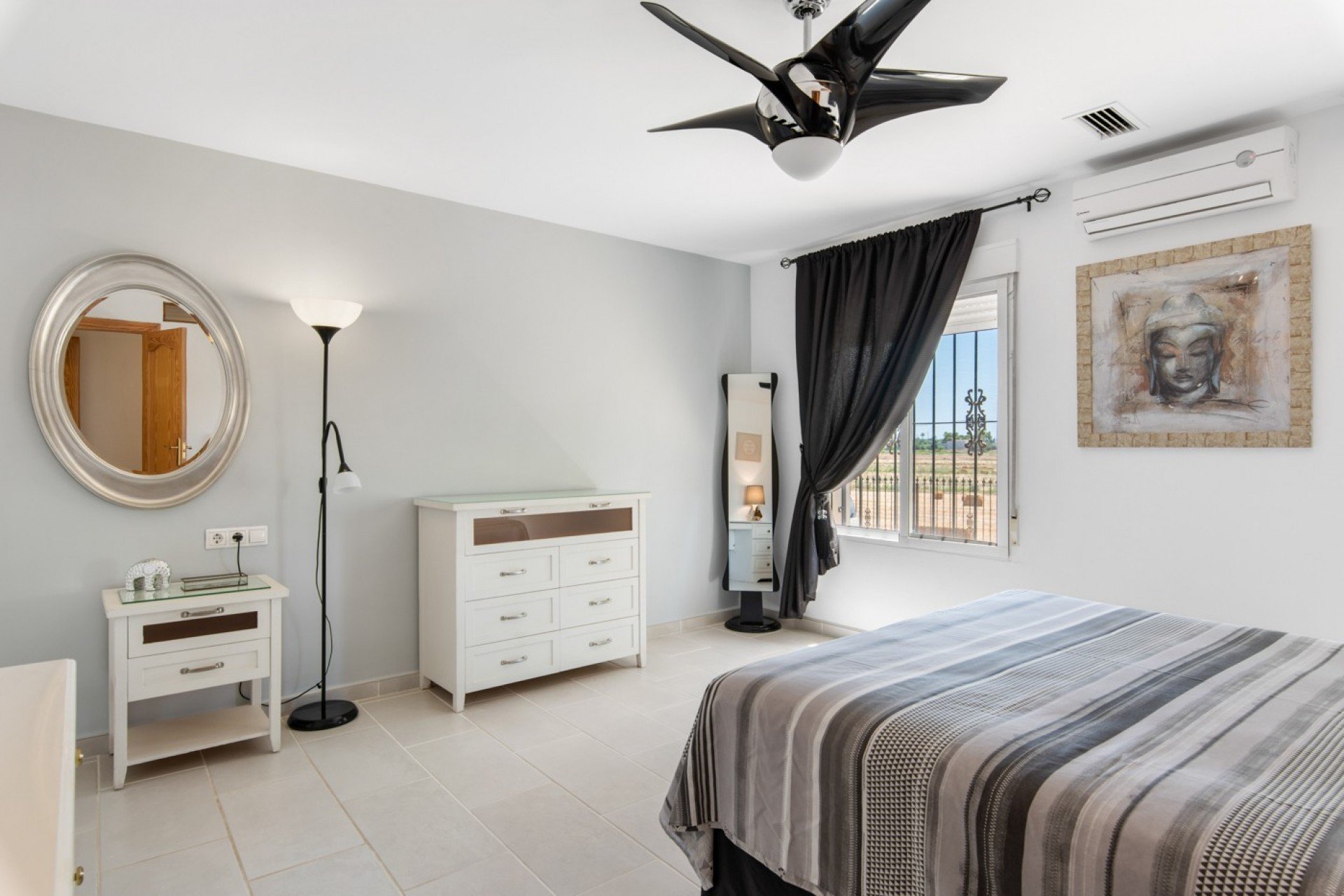 Revente - Propriété à la campagne -
Catral