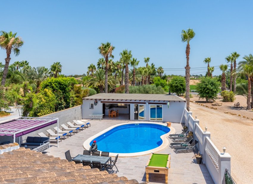 Revente - Propriété à la campagne -
Catral