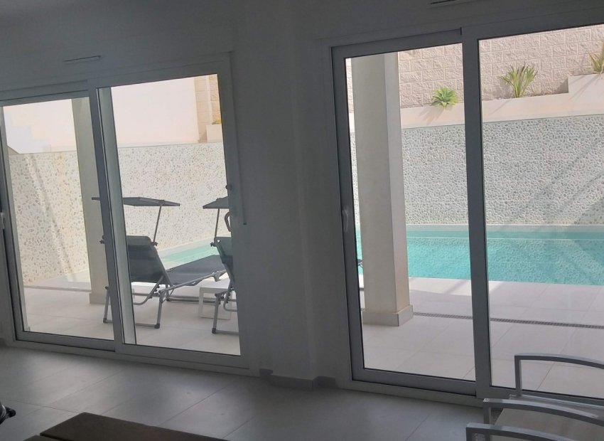 Revente - Villa -
Gran Alacant
