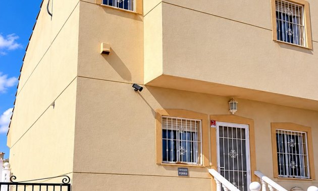 Semi - Detached Villa - Resale - Ciudad Quesada - Rojales -
                Urbanización Ciudad Quesada