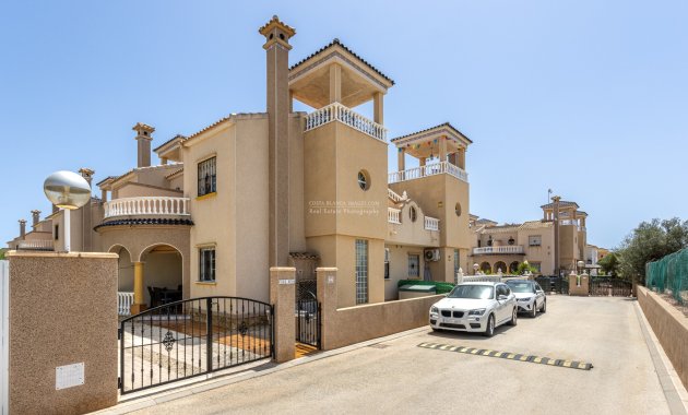 Semi - Detached Villa - Resale - Guardamar del Segura -
                El Raso