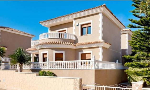 Villa - Neue Gebäude - Torrevieja - Los Altos