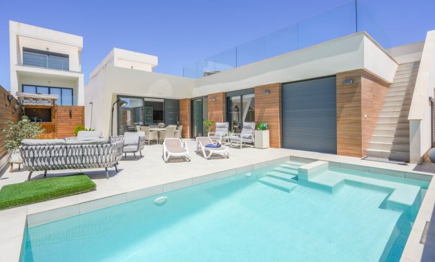Vrijstaande woning / Villa - Herverkoop - Benijofar -
                Benijofar