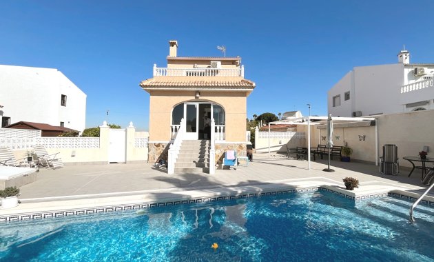 Vrijstaande woning / Villa - Herverkoop - Benijofar -
                Monte Azul