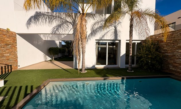 Vrijstaande woning / Villa - Herverkoop - Ciudad Quesada - Rojales - Ciudad Quesada