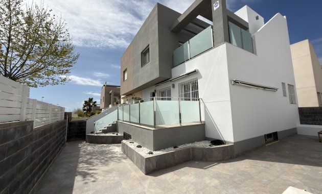 Vrijstaande woning / Villa - Herverkoop - Torrevieja - Torrevieja