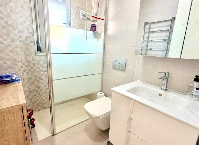 Wiederverkauf - Apartment -
Orihuela Costa - La Zenia