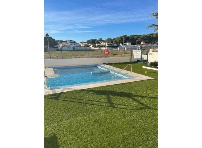 Wiederverkauf - Apartment -
Pilar de la Horadada - Mil Palmeras