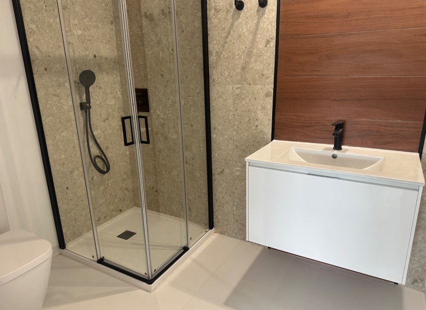 Wiederverkauf - Apartment -
San Miguel de Salinas