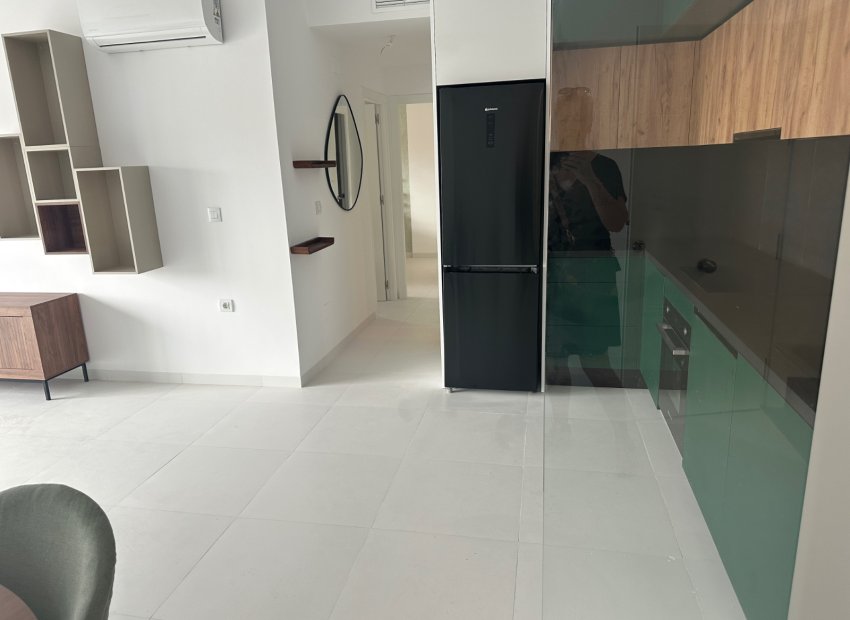 Wiederverkauf - Apartment -
San Miguel de Salinas