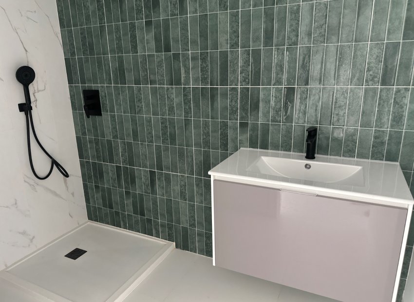 Wiederverkauf - Apartment -
San Miguel de Salinas