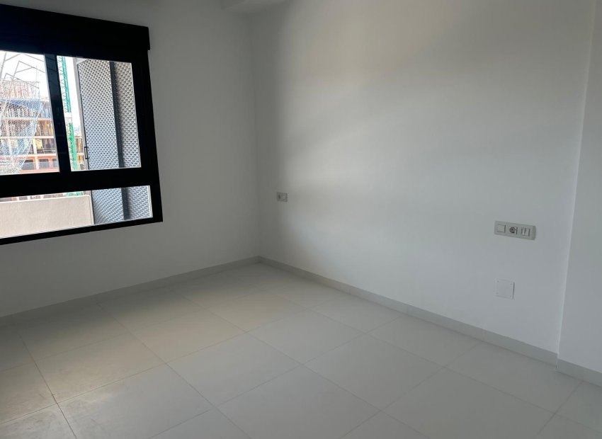 Wiederverkauf - Apartment -
San Miguel de Salinas