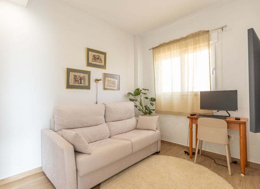 Wiederverkauf - Apartment -
Torrevieja - Nueva Torrevieja
