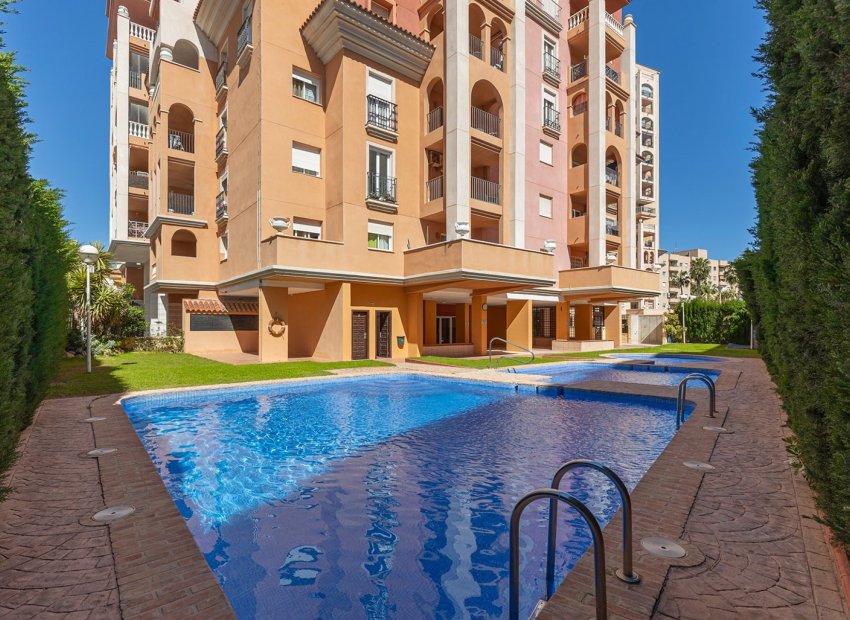 Wiederverkauf - Apartment -
Torrevieja - Playa de los locos