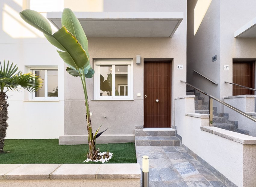 Wiederverkauf - Bungalow - Erdgeschosswohnung -
Torrevieja - Aguas Nuevas