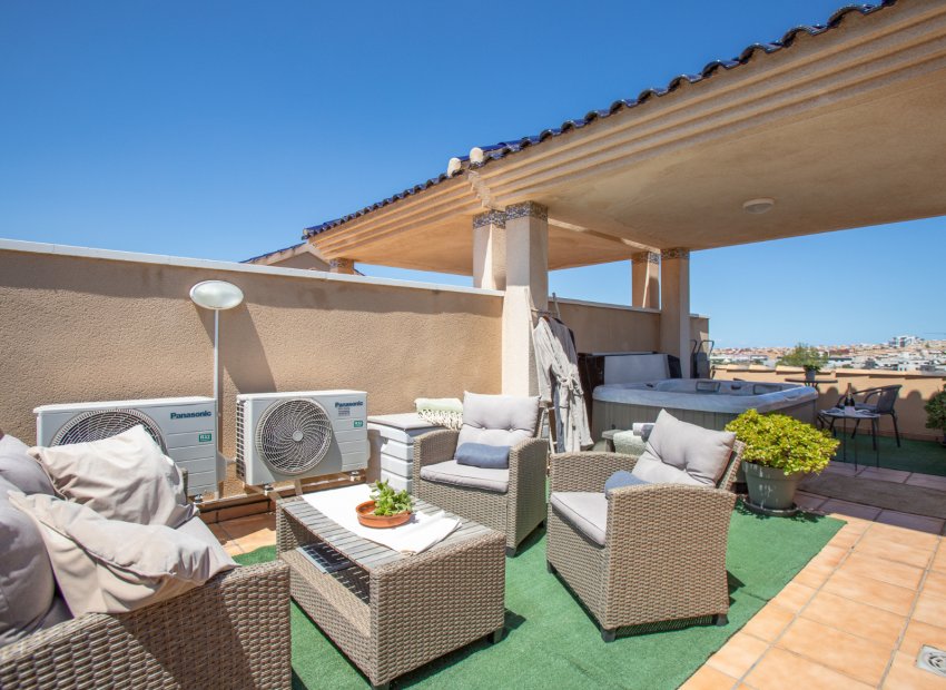 Wiederverkauf - Bungalow -
Orihuela Costa - Villamartín