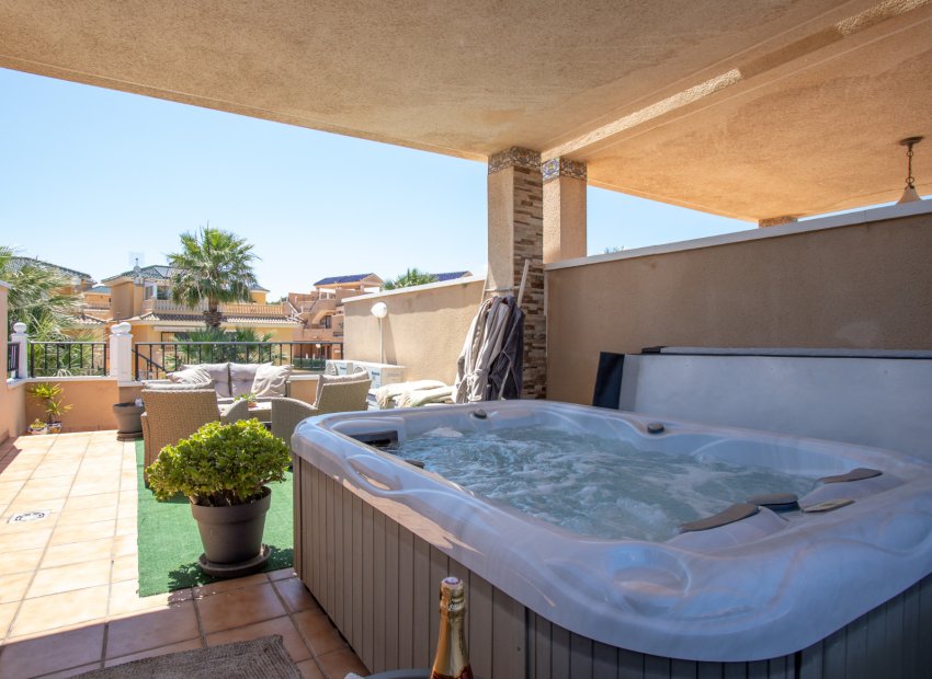 Wiederverkauf - Bungalow -
Orihuela Costa - Villamartín