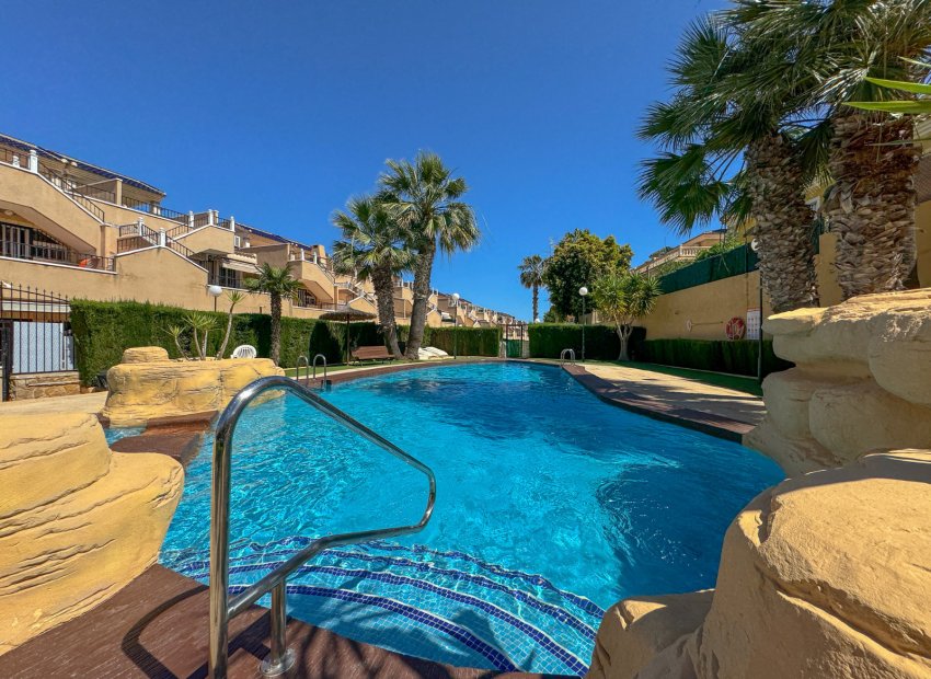 Wiederverkauf - Bungalow -
Orihuela Costa - Villamartín