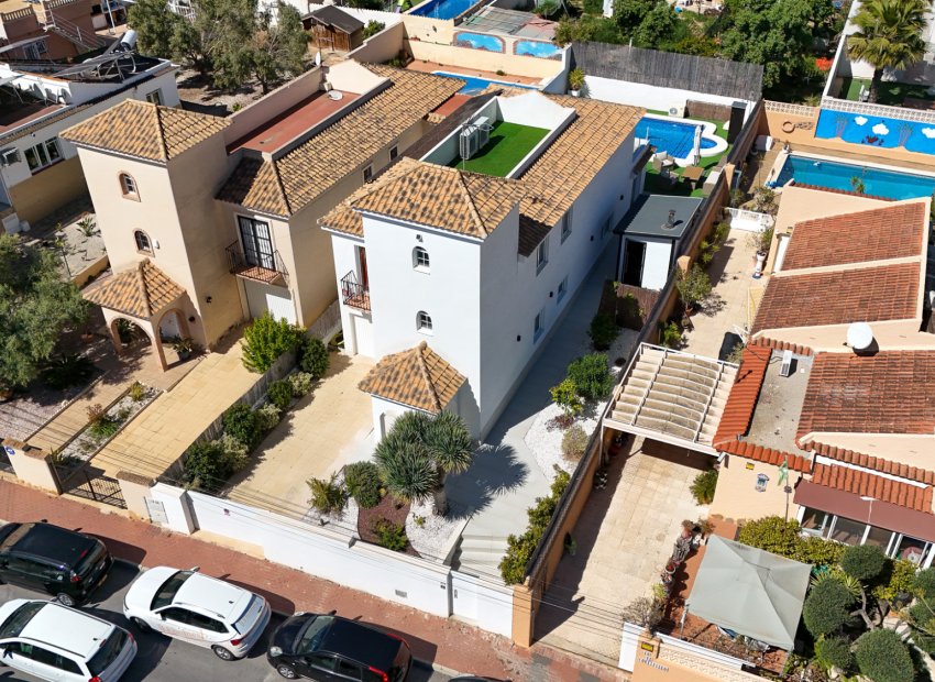 Wiederverkauf - Chalet -
Torrevieja - Los Balcones