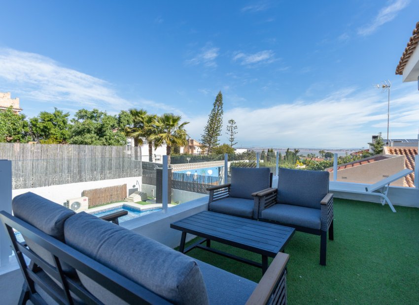 Wiederverkauf - Chalet -
Torrevieja - Los Balcones