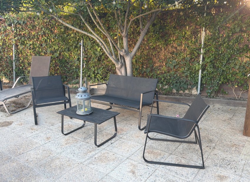 Wiederverkauf - Doppelhaushälfte -
Dolores