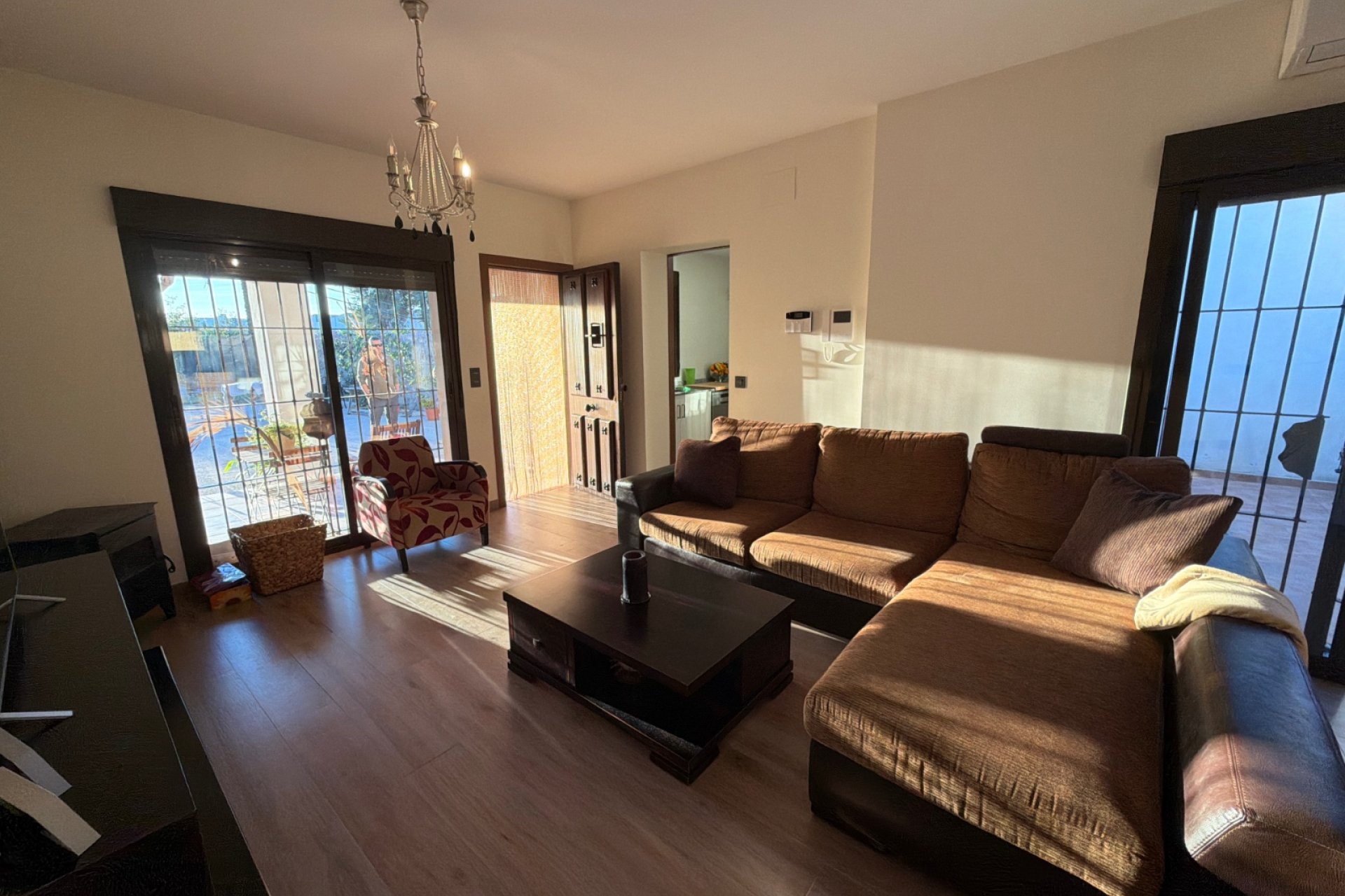 Wiederverkauf - Doppelhaushälfte -
Dolores