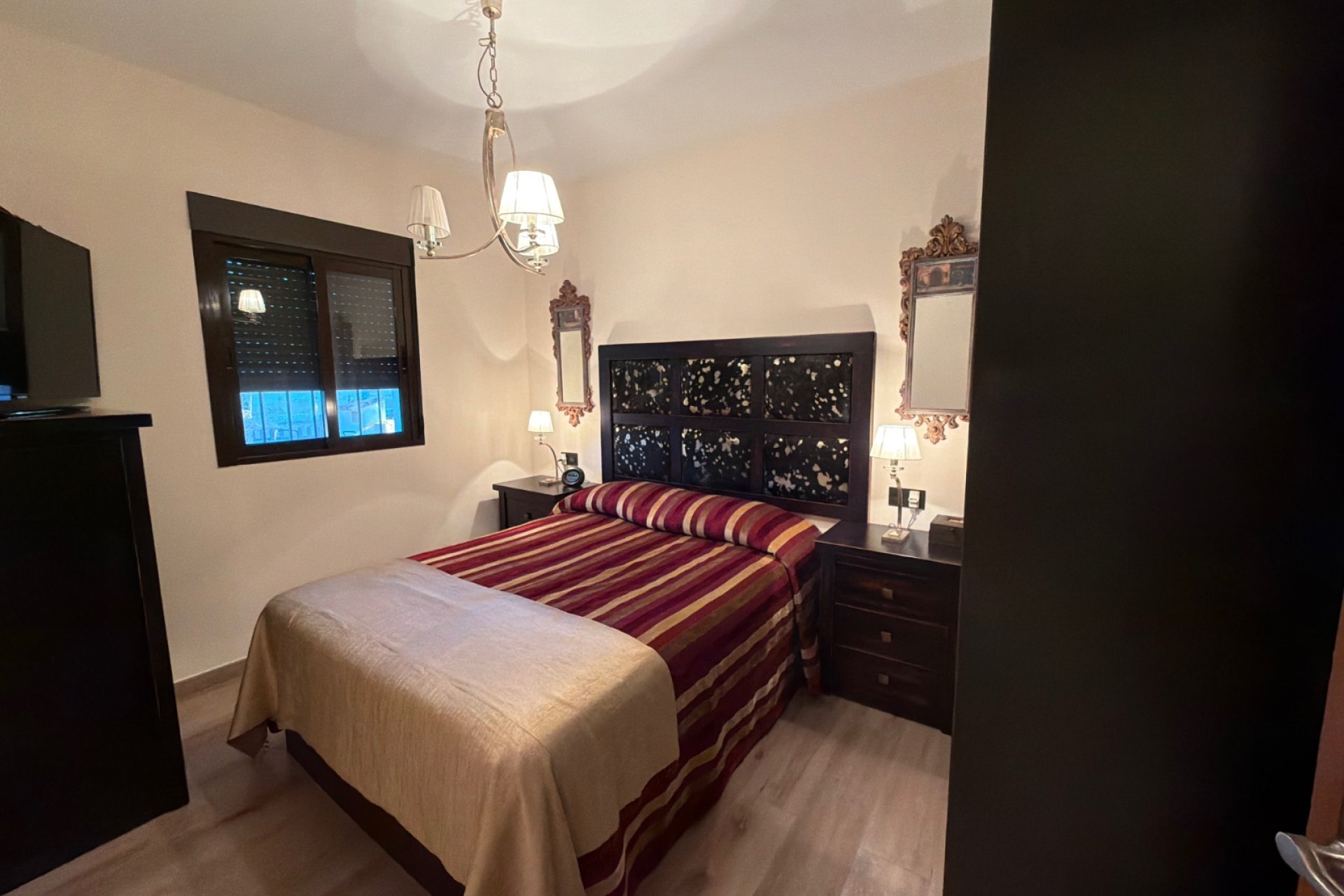 Wiederverkauf - Doppelhaushälfte -
Dolores