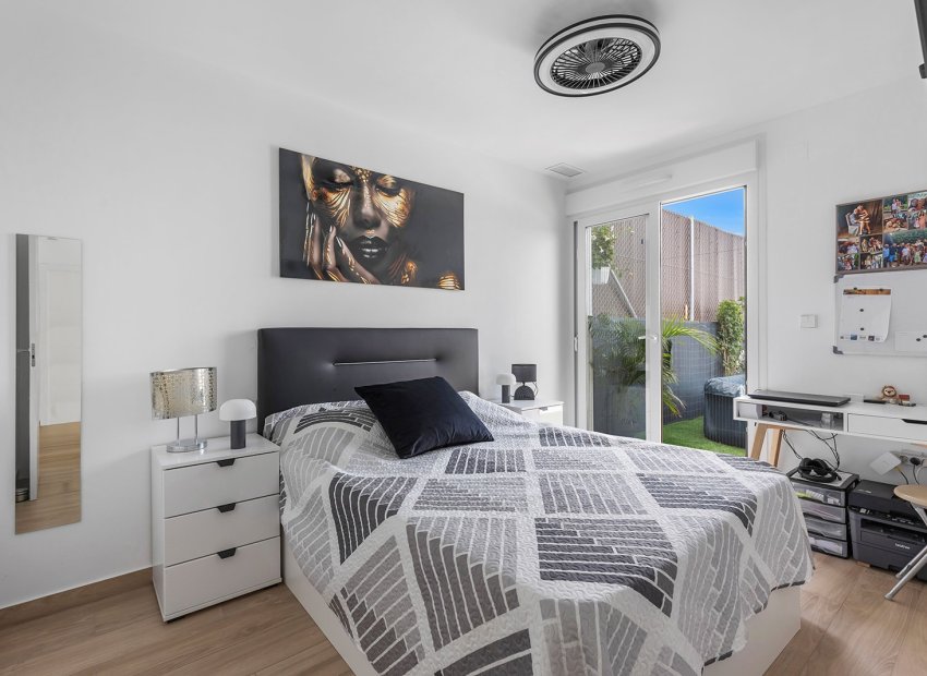 Wiederverkauf - Doppelhaushälfte -
Orihuela - Entre Naranjos Vistabella Golf