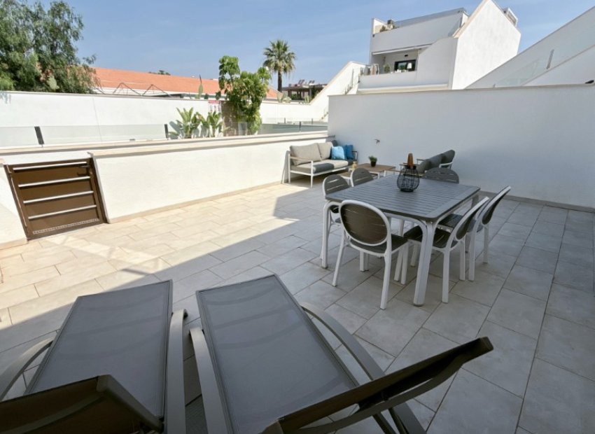 Wiederverkauf - Erdgeschosswohnung -
Pilar de la Horadada - Pilar de la Horadada ciudad