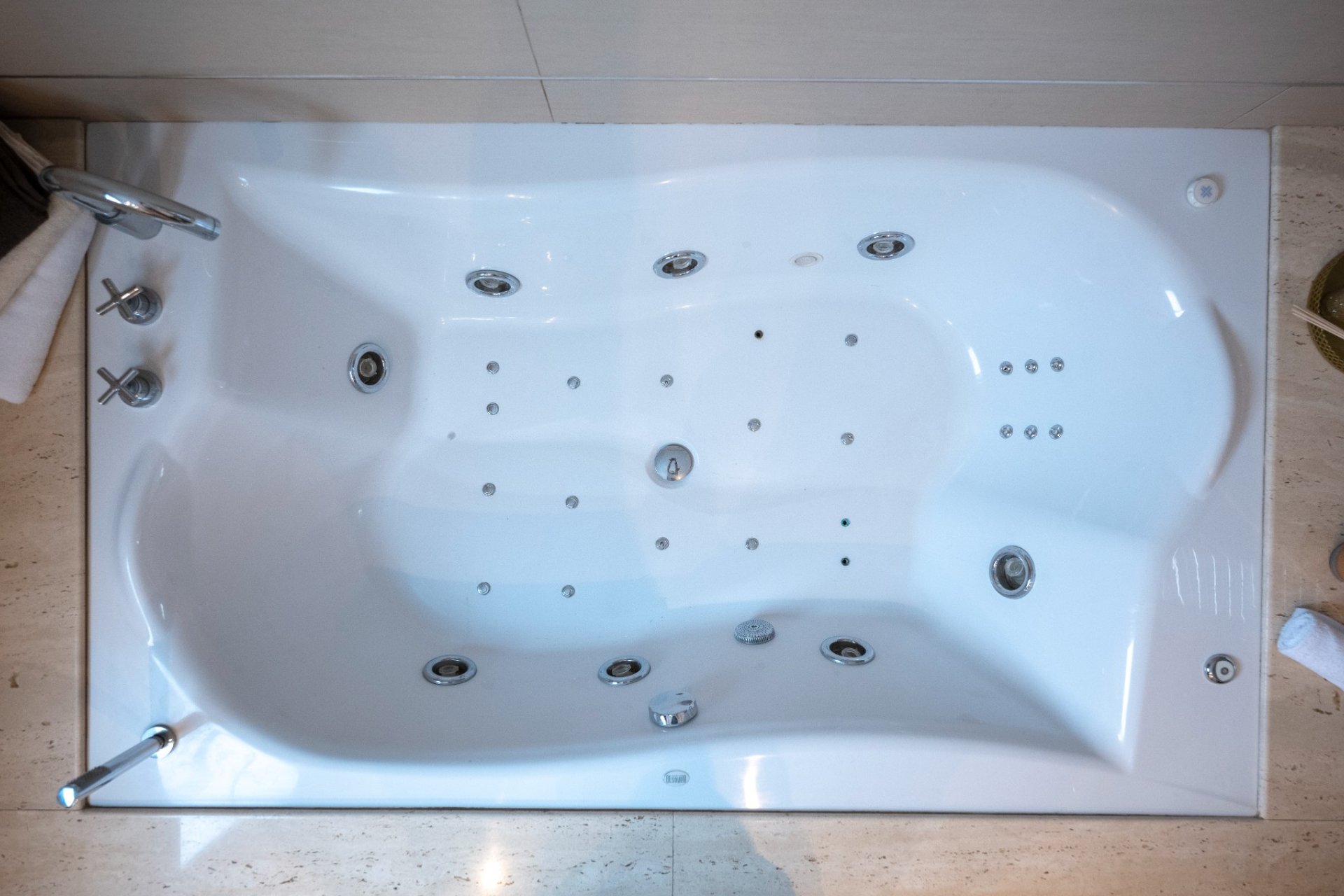 Wiederverkauf - Freistehend / Villa -
Avileses