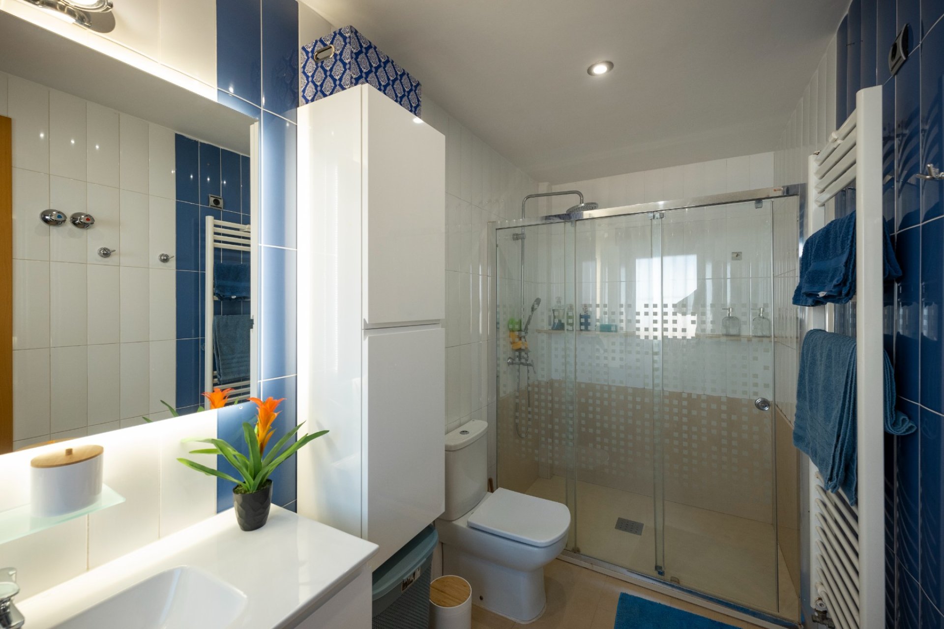 Wiederverkauf - Freistehend / Villa -
Avileses