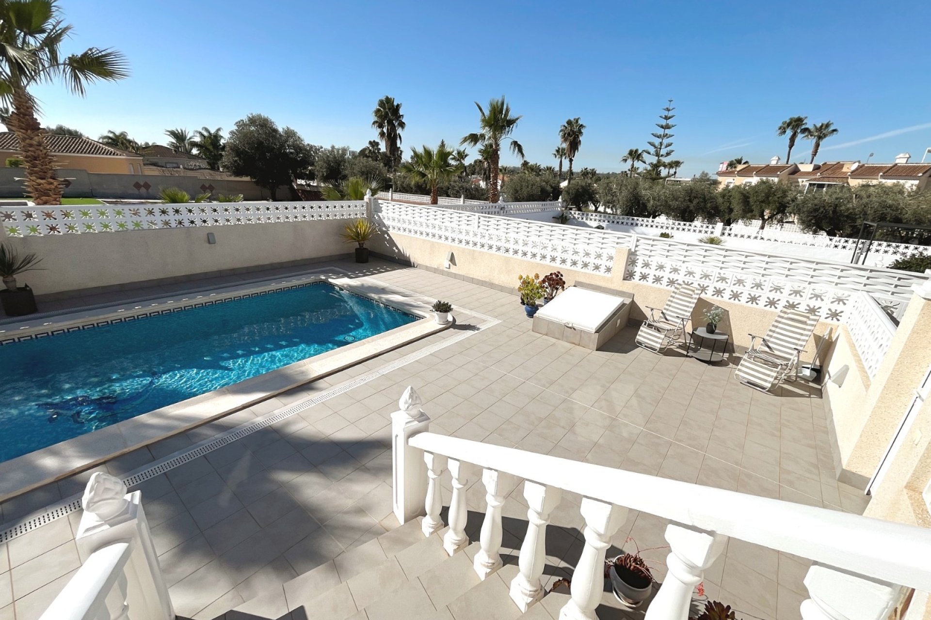Wiederverkauf - Freistehend / Villa -
Benijofar - Monte Azul