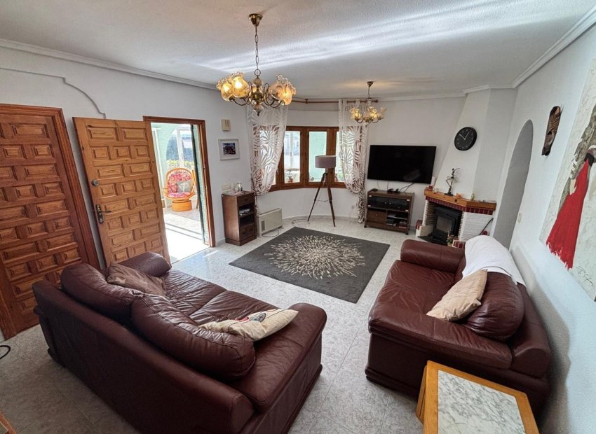 Wiederverkauf - Freistehend / Villa -
Ciudad Quesada - Rojales - CENTRO