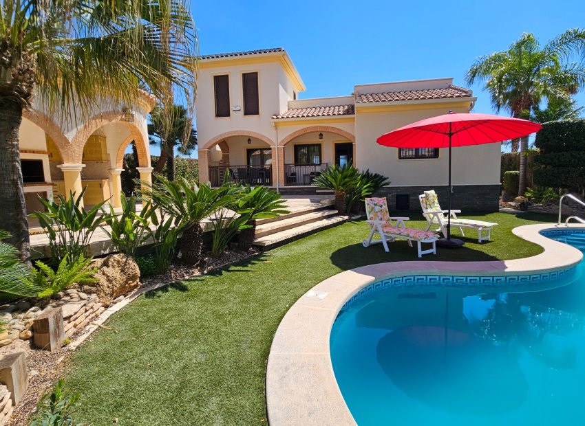 Wiederverkauf - Freistehend / Villa -
Ciudad Quesada - Rojales - Ciudad Quesada