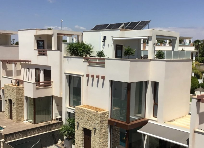 Wiederverkauf - Freistehend / Villa -
Ciudad Quesada - Rojales - Ciudad Quesada