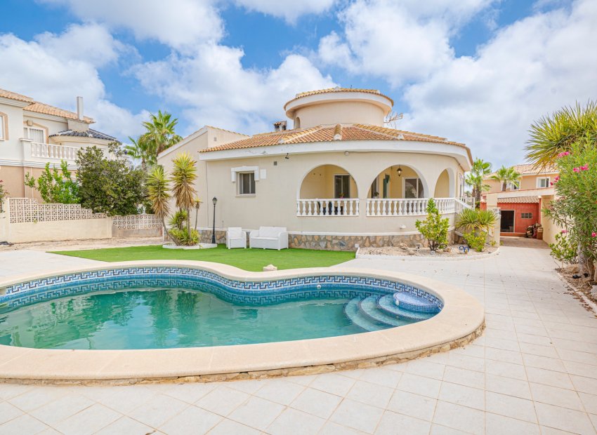 Wiederverkauf - Freistehend / Villa -
Ciudad Quesada - Rojales - Ciudad Quesada