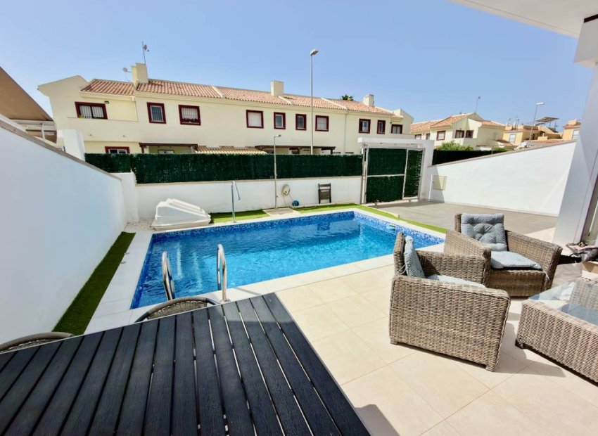 Wiederverkauf - Freistehend / Villa -
Ciudad Quesada - Rojales - Costa Blanca