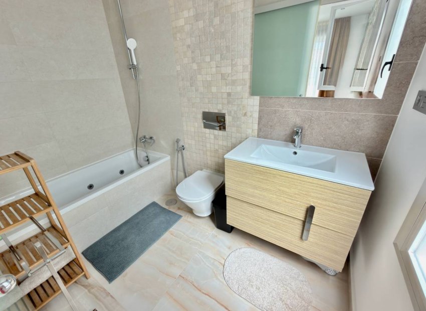 Wiederverkauf - Freistehend / Villa -
Ciudad Quesada - Rojales - Costa Blanca