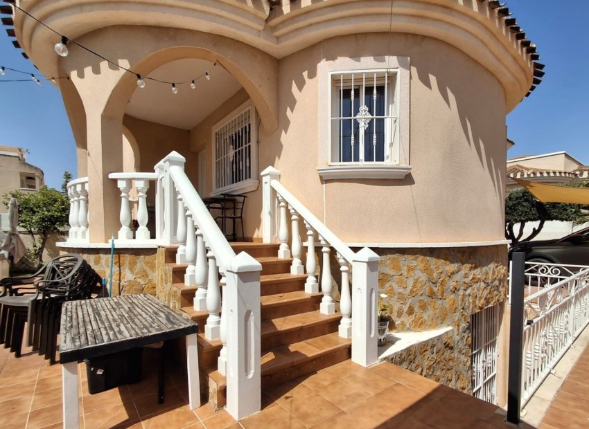 Wiederverkauf - Freistehend / Villa -
Ciudad Quesada - Rojales - Doña Pepa