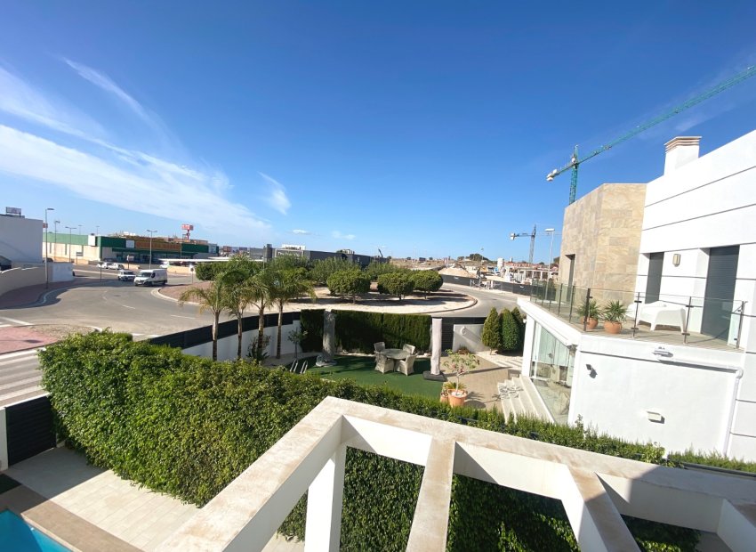 Wiederverkauf - Freistehend / Villa -
Ciudad Quesada - Rojales - Doña Pepa