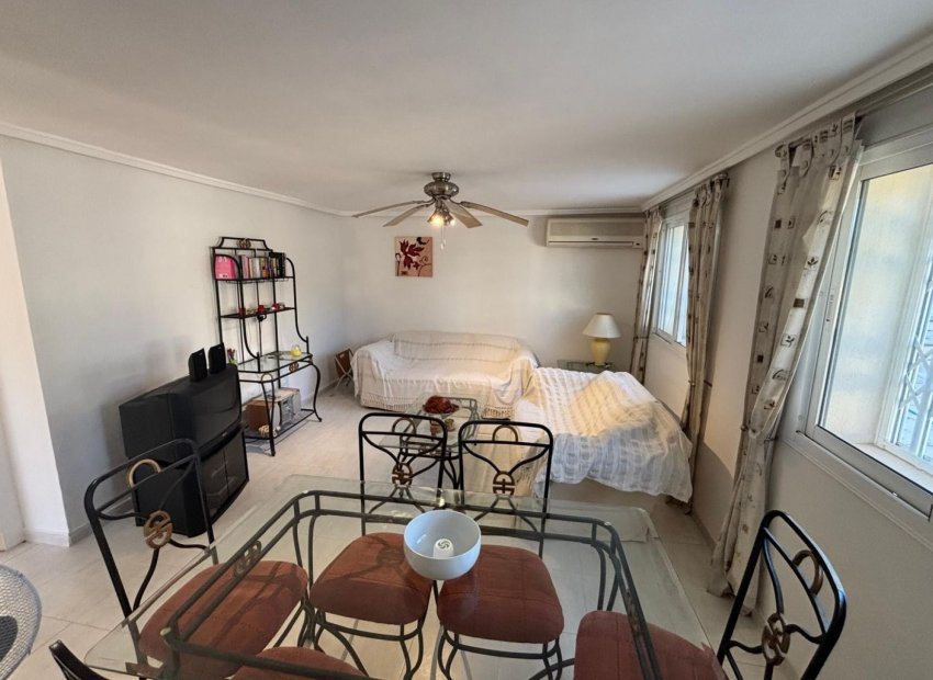 Wiederverkauf - Freistehend / Villa -
Ciudad Quesada - Rojales - La Fiesta